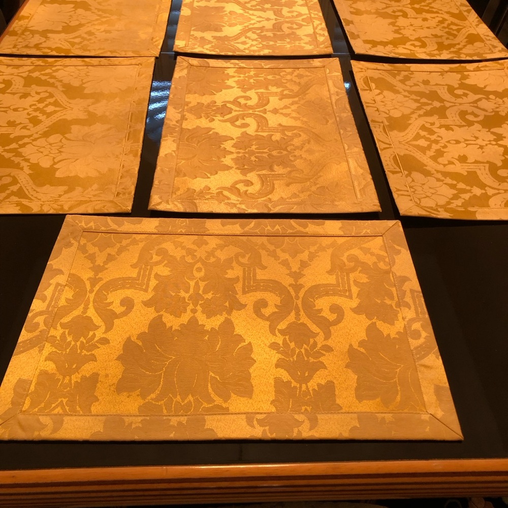 Waterford Gold Damask Placemat Set - Warm Gold Tone